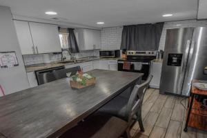 Fun and Affordable Dual Bedroom Lower Unit in Vibrant, Denver