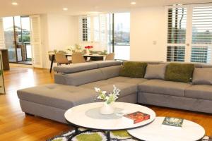 Beautiful SYD Central 3Bedrooms Home with free Parking, Sydney