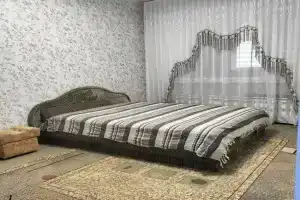 Apartment 9-3, Aktau