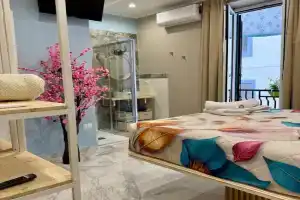 Experience Center Mini-hotel, Naples