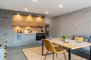 Urban Five #2 - Stylish One-bedroom apartments with Kitchen & Parking, Veliko Tarnovo