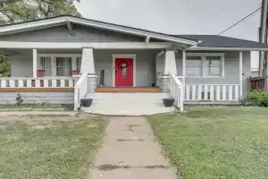 Your Home Away From Home Guest house, Wichita