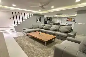 Super Luxury 3 Bedroom Private Pool Villa with Jacuzzi, Near 711, 10 minutes to Walking Street and Beach - MT8, Pattaya