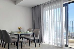 Two connecting studios with ocean view at center, Nha Trang