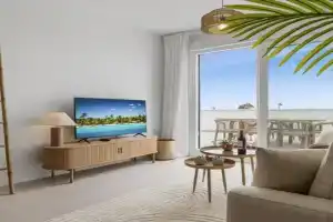 Luxury 2BR - 400m to Beach - Pool & Views - Casa Los Amigos, Estepona