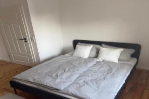 Zentrales Zimmer mit Altbaucharme Guest house, Oldenburg