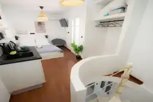 Kythrooms 1, Kithnos