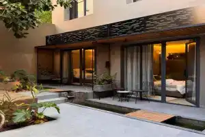 Penthouse-fes, Fes