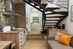 Laura Luxury Loft Apartments, Mytilini