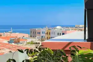Central old Town house with jacuzzi and yard,4ppl, Chania Town