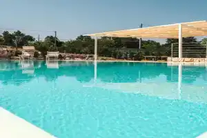 HelloAPULIA Trulli Flora - Luxury Trulli with Saltwater Pool and Garden, Villa, Noci