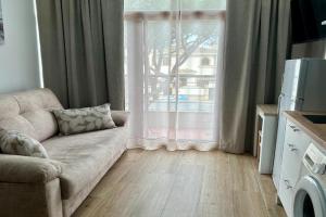 Cozy Duplex 2 Bedrooms Apart - 200m to La Barrosa Beach, Sancti Petri