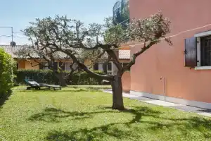 Eli House, Cavaion Veronese