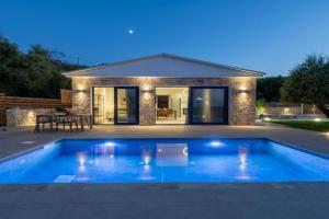 An ar Villa, Kipseli