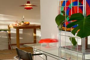 Luxuriöse, 3 - Schlafzimmer Ferienwohnung mit Tiefgarage & Balkon Apartments, Mainz