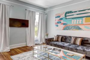 1BDR with Backyard Park Side Pet-friendly Apartments, Savannah