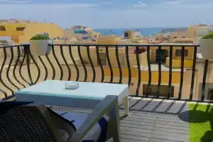 Sea View 2 Bed Apartment close to Beach, Marsaskala