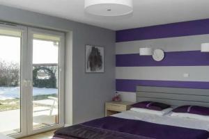 Biały Domek pokój fioletowy Guest house, Sandomierz