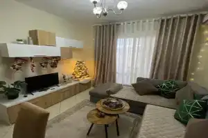 The Guest Apartment 2025, Fier
