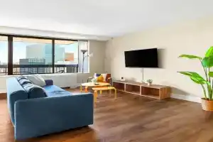 Crystal City Escape Stylish Apt Close to DC Airport Apartments, Washington