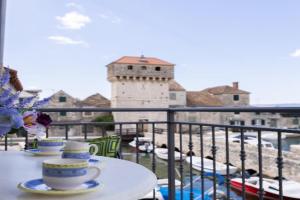 Apartments Kastilac near the beach, Kambelovac