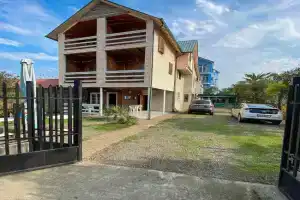 Family Hotel Nino, Ureki