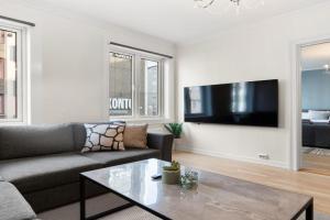 Luxury 4-Bedroom Apartment in's Heart - Walk to Major Attractions, Oslo