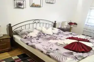 Era Apartman, Harkany