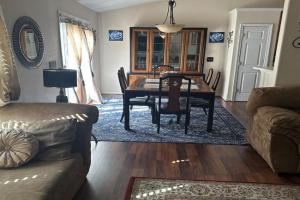 Nice and Simple Country Home Guest house, Winston-Salem