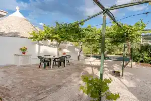 Trullo Negli Ulivi Guest house, Fasano