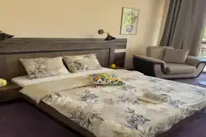 Golden Lemon Apartments, Golden Sands