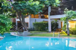 Lang Ca Voi The Whales Village, Mui Ne