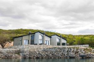 Salt Lake Villas, Niksic
