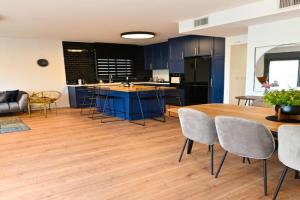 Royal Serenity- 2 Luxury Penthouses together, Tiberias