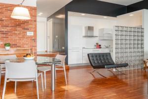 Contemporary Loft-Style Flat in San Salvario Apartments, Torino