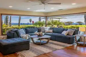 Bluewater Retreat by Paradise Retreats Villa, Santa Barbara