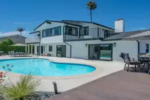 Coastal Escape by Paradise Retreats Villa, Santa Barbara