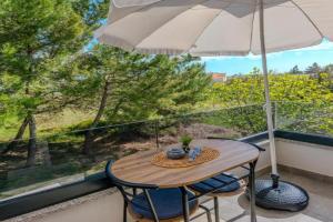 Stunning Apartment In With Wifi, Vir