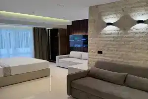 Villa LaMia, Ulcinj