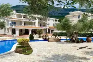 Villa Ponta, Kaluđerac