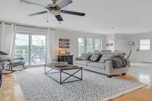 Stylish 2BR on River Apartments, Ottawa
