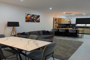 Endor Ground Floor Apartment with backyard and garage in Gozo, Qala