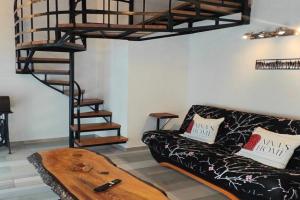 Nina's Home Up Apartments, Skiathos Town