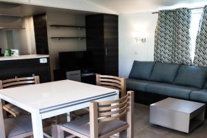 Mobile home confort camping 4 étoiles suite parentale 6-8 personnes, Frejus