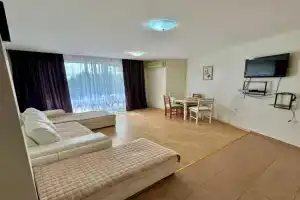 Fort Noks PRIVILEGE Apartment, Elenite
