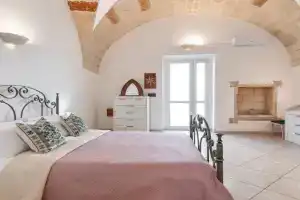 Domus Aviae - No ZTL Guest house, Lecce