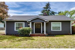 Charming 2 bedroom house 1 mile from U of O, Eugene