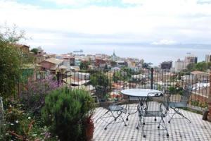 Casa Atahualpa, Valparaiso