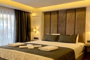 Brow City Hotel, Kas