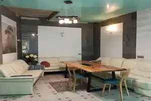 Nomer v dome u morya s basseynom Guest house, Chornomorske